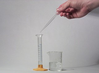 calibpipet.jpg (9854 bytes)